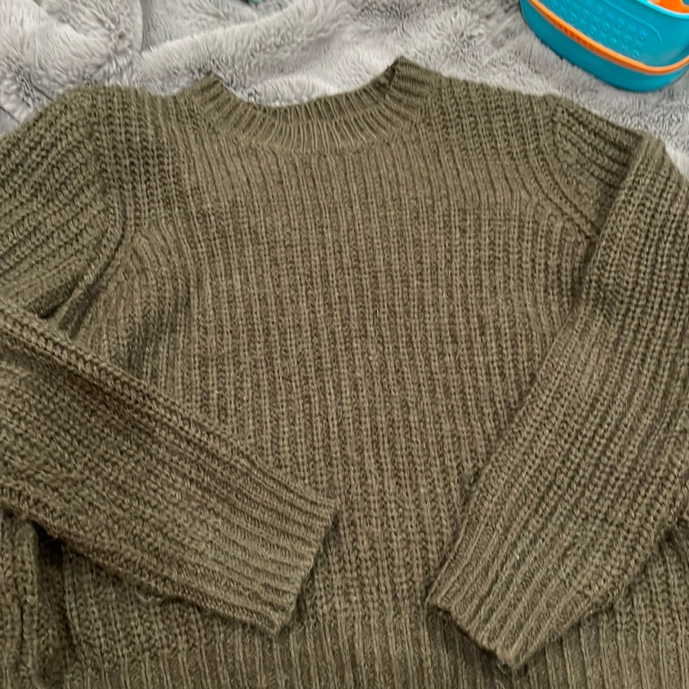Forever 21 green sweater